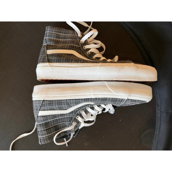 Women's Vans HighTop Gray, Black and White Plaid, GUC, Size 10 - Picture 3 of 5